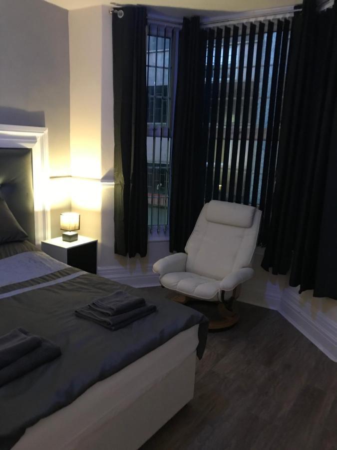 Sandy Pad'S Apartments Rhyl Bagian luar foto